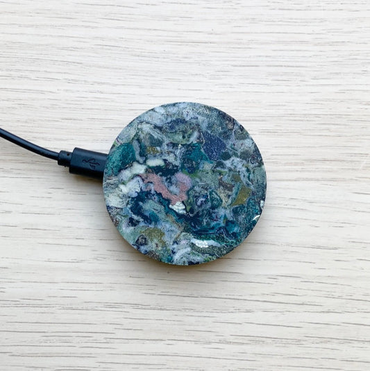 Cordless phone charger made from fashion waste