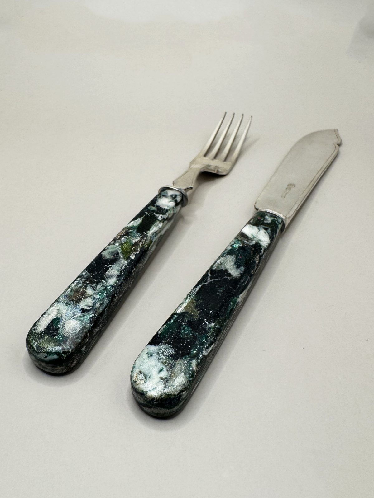 Fabreco® Vintage Knife & Fork Set - Moss Green