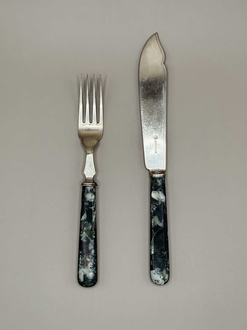 Fabreco® Vintage Knife & Fork Set - Moss Green